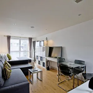 Apartment Charming Retreat In Chelsea