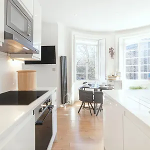 Apartment Luxury 2 Bedroom Flat In Royal Crescent