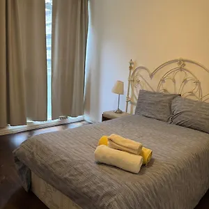 Calm And Cosy In Apartment London
