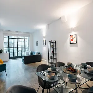 Stylish 2-bedroom Flat With Balcony In Clerkenwell *