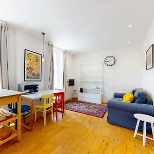 Bright 1bed 4min Walk From Metro * London