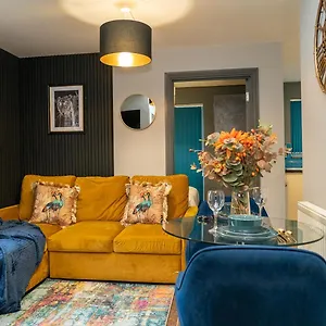 Free Parking New Modern Gem In Apartment *