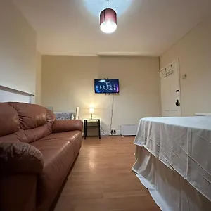Spacious Flat - Sleeps 6 - Heart Of *