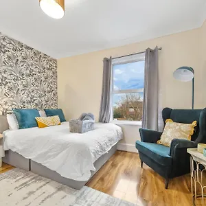 Classy Shared With Private Bedroom Near Tube - Bedroom3