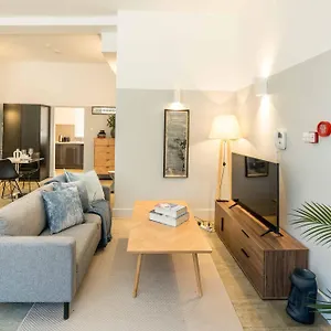 Cosy Beautiful Flat In