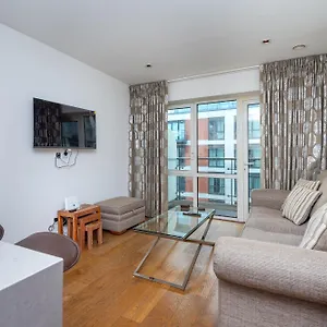 Luxurious With Incredible Views Apartment