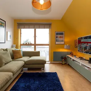Apartment Pass The Keys Stylish Cosy - A Design Lover's Dream *