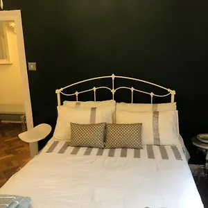 Luxury, One-bedroom Street Apartment *