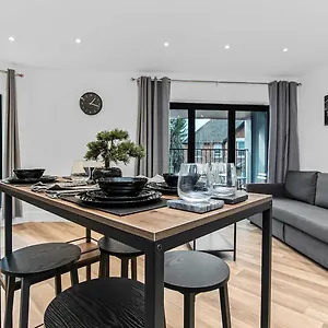 Jd Skyview 1br Apartment South Norwood