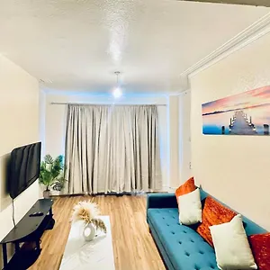 In Plaistow & Free Parking Apartment London