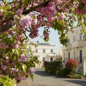 Regency Town House * London