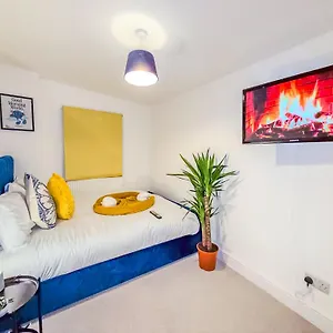 Apartment The Wanderer 3 Bedroom By Altoluxoexperience Short Lets & Serviced With Free Parking & Wifi