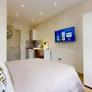 Netflix Heart Of Battersea Wd Self Check-in Desk Apartment *