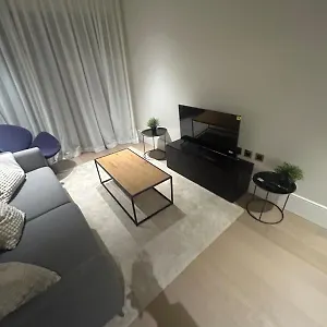 Luxury 1 Bed Greenwich Apartment *