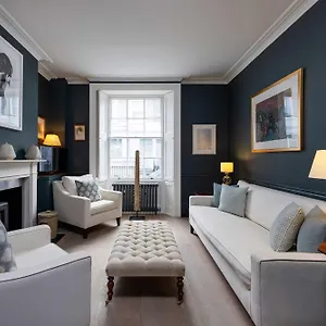 Veeve - Chelsea Townhouse