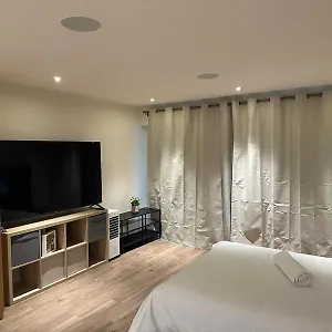 Studio Apartment Edgware