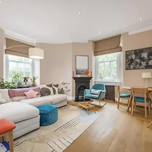 Entire 2-bedroom Flat Close To Hyde Park, Paddington Station, Bayswater And Queensway Station * London