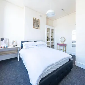 Apartment Newly Refurbished Double Camden Town
