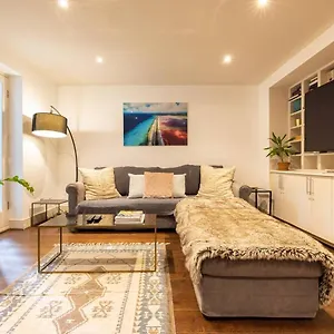 Apartment Niru Experience Serene Garden Haven Duplex *
