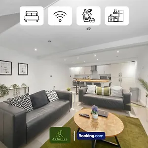 Two Bedroom By Arhouse Short Lets & Serviced Clapham With Free Wifi Apartment *