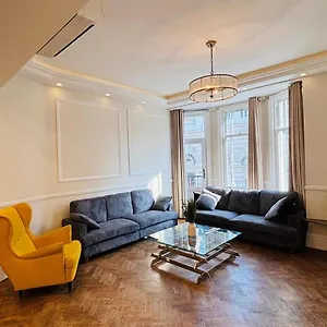 Apartment Hyde Park 3 Bedroom Flat