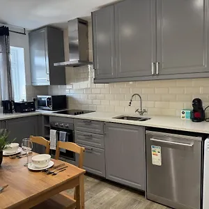 Apartment Beautiful 2 Bed Escape