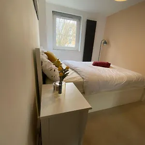 Apartment Spacious Flat In North Kensington *
