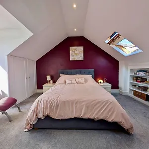 Charming And Modern Flat In Wimbledon *