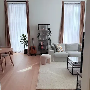 Luxury 1 Bed Riverside With Sky Lounge Apartment London