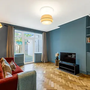 Elegant 1br With Garden Near Neasden Station Apartment London