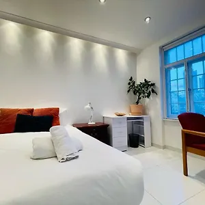 Apartment Stylish Modern In The Heart Of St Paul Smithfield Barbican London
