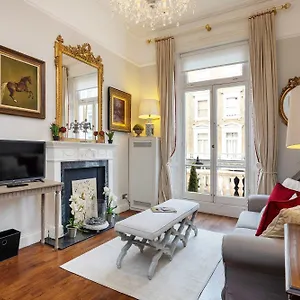 Veeve - South Kensington Charm * London