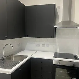 Apartment Outstanding Flat In West Ealing