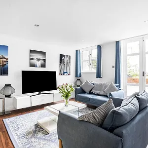 Pass The Keys Westminster Beauty, Prime Apartment