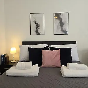 Bed & Breakfast Elegant Flat 4 In London