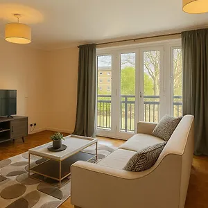 Apartment 3-bed In The Heart Of Camden - Perfect For Family London