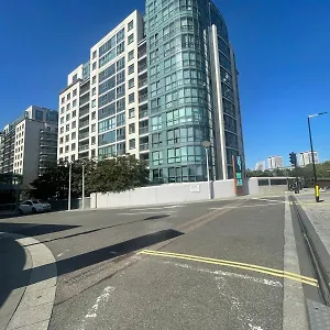 Away From - Flat In Paddington * London