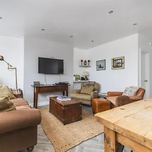 Lovely 2br Flat 5 Mins To Tube, Fullham