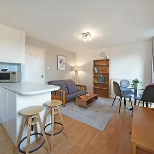 Timeless Elegance In Haggerston Apartment London