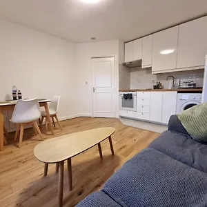 Boutique Contemporary Hyde Park Flat Apartment London