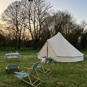Luxury tent Readers Field Glamping