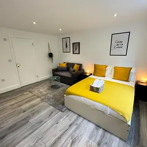Guest house Stratford Park London