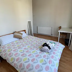 Large Private In Kensal Rise Of *
