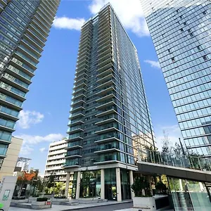 Luxe , Balcony , Gym , Views , 5 Minutes To Station London