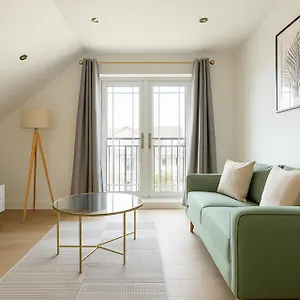 Elegant In Mill Hill East Hendon