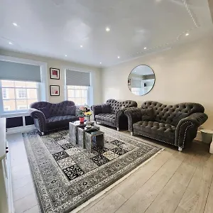 Apartment Gucci Flat In Knightsbridge *