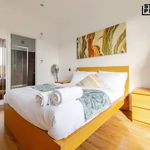 Large Town House Long Term Holiday home