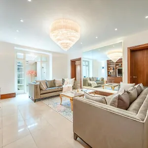 Apartment 250 Sqm Mega Mansion London
