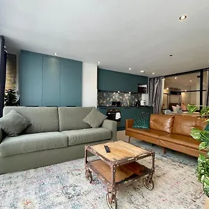 شقة Hackney 1 Bed Garden Flat لندن
