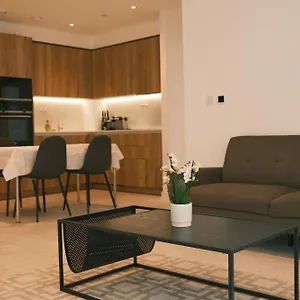 Apartment Luxury Retreat In *